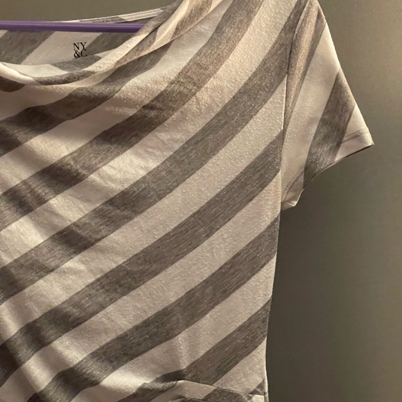 New York & Company Women’s Gray Stripped Summer Shirt Size Small - Picture 5 of 6
